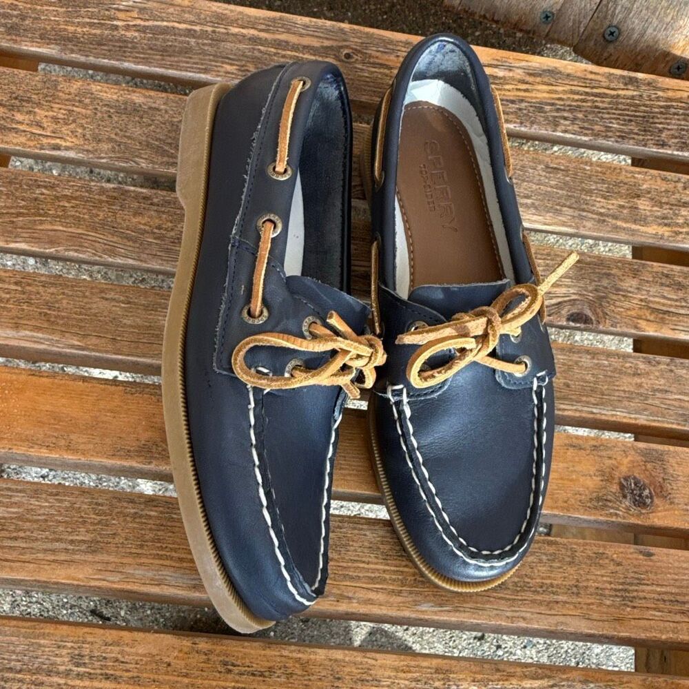 Sperry Angelfish 2-Eye Boat Shoes in Navy Leather size 6.5 Deck Driving Preppy